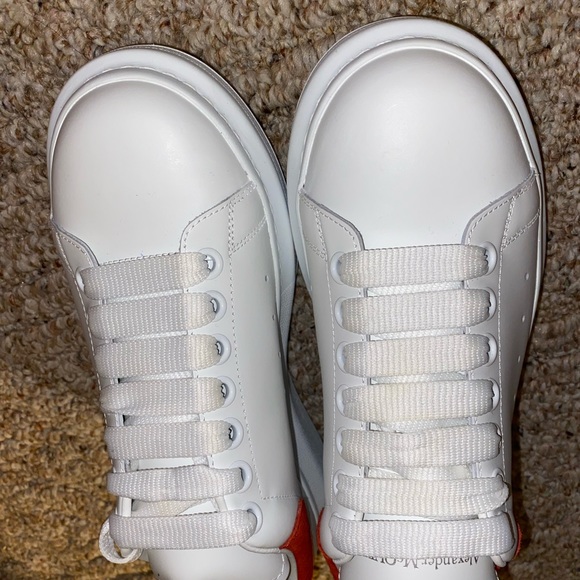 Alexander Mcqueen - Picture 5 of 6